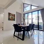 Stylish Pool Villa - 10 Minutes Walk To The Beach