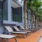 Luxury Condo With 5 Stars Facilities Mountain View