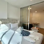Top Floor One Br Apartment Between Patonghkt City
