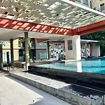 Top Floor One Br Apartment Between Patonghkt City