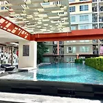 Top Floor One Br Apartment Between Patonghkt City