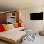House With Pool And Amenities - Kamala #01