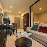 B704 Mountain View Apartment In Title