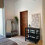 Fitness Nomad Pool Villa Chalong