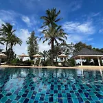 Stylish 1 Bedroom Apartment With Golf View, Steps From Bang Tao Beach, Allamanda Laguna