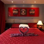 Modern Condo In The Heart Of Patong Abs1