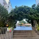 舒适安静的民宿/距离芭东海滩酒吧街100米/距离芭东海滩150米/中文房东/180度超大露台