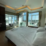 Studio 1 Chambre Lumineux Avec Vue A 180°