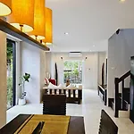 Kraam Villas