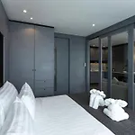 Stylish 1 Bedroom Apartment P514 By Ibg Property