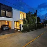 Big Lucky Home In Laguna Park