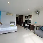 Baan Oui Guest House - Nai Harn