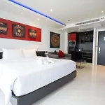 Rico\'S Patong Hotel