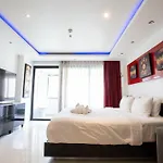 Rico\'S Patong Hotel