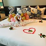 Karon Sea View Beach Apartment