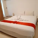 Holiday House Kata & Karon Phuket Hotel