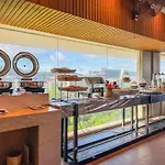 Journeyhub Phuket Patong