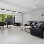4 Bedrooms & Bathroom For Up To 12 Guests 7Kms To Patong Beach At The Fairways Golf Villas