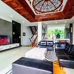 Patong Villa1：3卧泳池别墅【两个海景房】 近班赞江西冷海滩【中文管家】提供摩托车