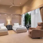 Modern Villa With Pool Close To The Beach - Lp #97