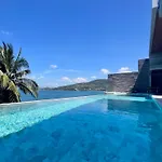 卡马拉一线海景别墅6卧室直通海滩