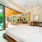 Beautiful Pool Villa Near Rawai Beach