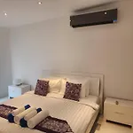 A2-Stunning Seaview 4Brs3Baths Duplex Karon City