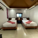Lris Villas
