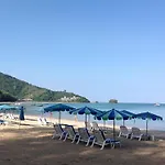 Ruan Mai Naiyang Beach Resort
