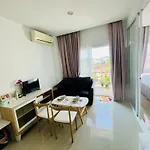 Phuket Naka Condon-52-13泳池高速上网免费停车