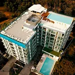 Oceanstone Resort By Lofty
