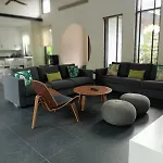 Beautiful Villa Walking Distance From Bangtao Beach