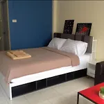 Phuket Town Budget House - Aircon Room #1