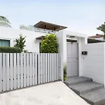 2Br Miami-Style Pool Villa In Kamala, Villa Janine