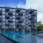 The Deck Patong 5 Star Apartment 巴东the Deck无边际海景泳池酒店