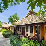 Ongsantiphap Villa Resort