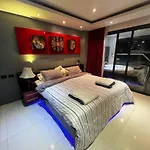 306 Promotion Modern 1 Bedroom Apartment In Bangla Road Patong Beach With Private Jacuzzi & Roof Top Pool