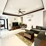 Plunge Tropic Villa Near Naiharn