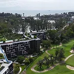Sky Park Laguna 1Bdr Lake View