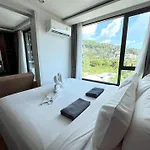 Top Floor Apartment At Aristo By Lofty