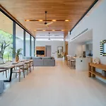 Botanica Foresta 4Br Luxury Villa With Pool By Nla
