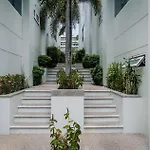 Dahlia 2 Bedroom Amazing Seaview