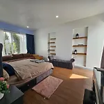 Andaman Homestay Villa At Rawai