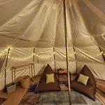 Bambus Restaurant, Bar & Glamping