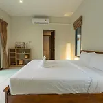 2 Beds Large Pool Night Market Soi Namjai V122