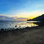 19 - Beachfront Haven