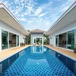 Elm Pool Villa