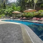 Patong Central Residence And Apartment