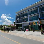 Wow Academy & Stay Soi Tai-Aed 3A