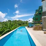 Kata Beach Luxury Condo - Spacious - Exquisitely Furnished - 6Min Walk To Beach - 2025 Booking Traveller Award Winner
